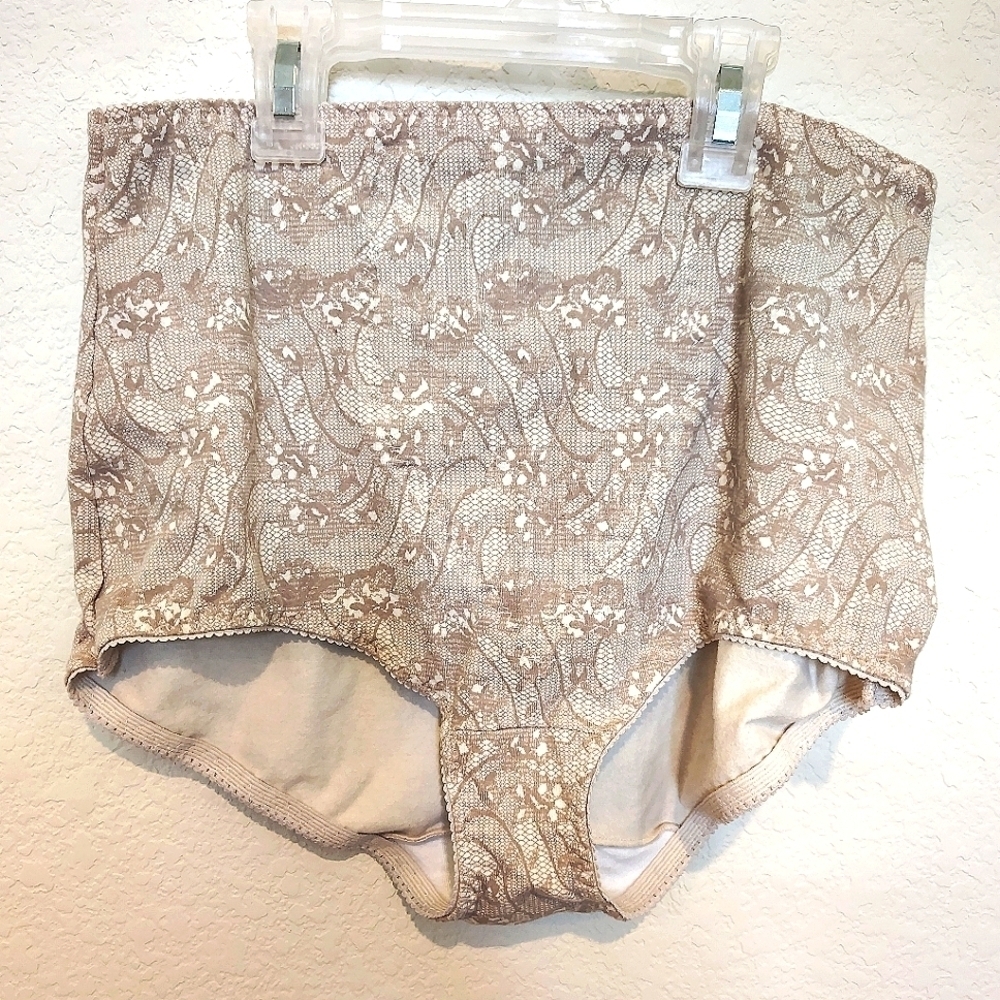 Bali Light Control High-Waisted Lace Patterned Underwear